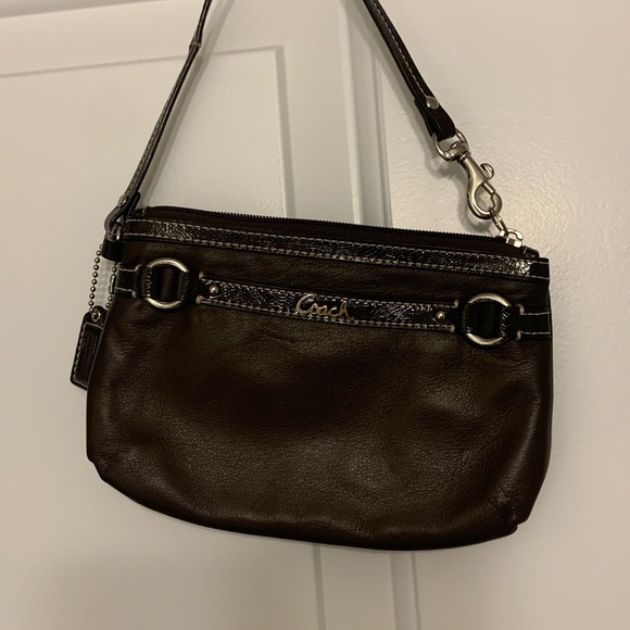 Brown coach wristlet - Picture 2 of 3